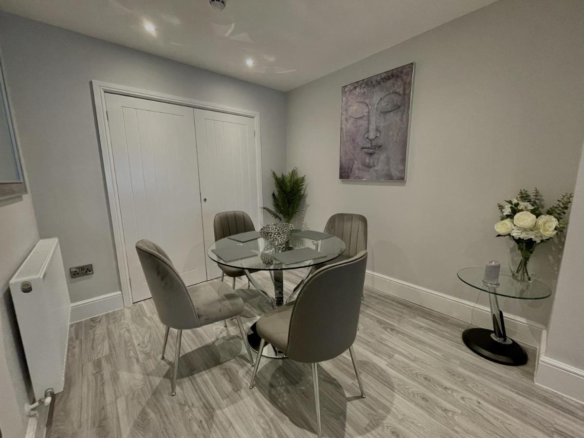 Lymm Living Otel Warrington  Dış mekan fotoğraf
