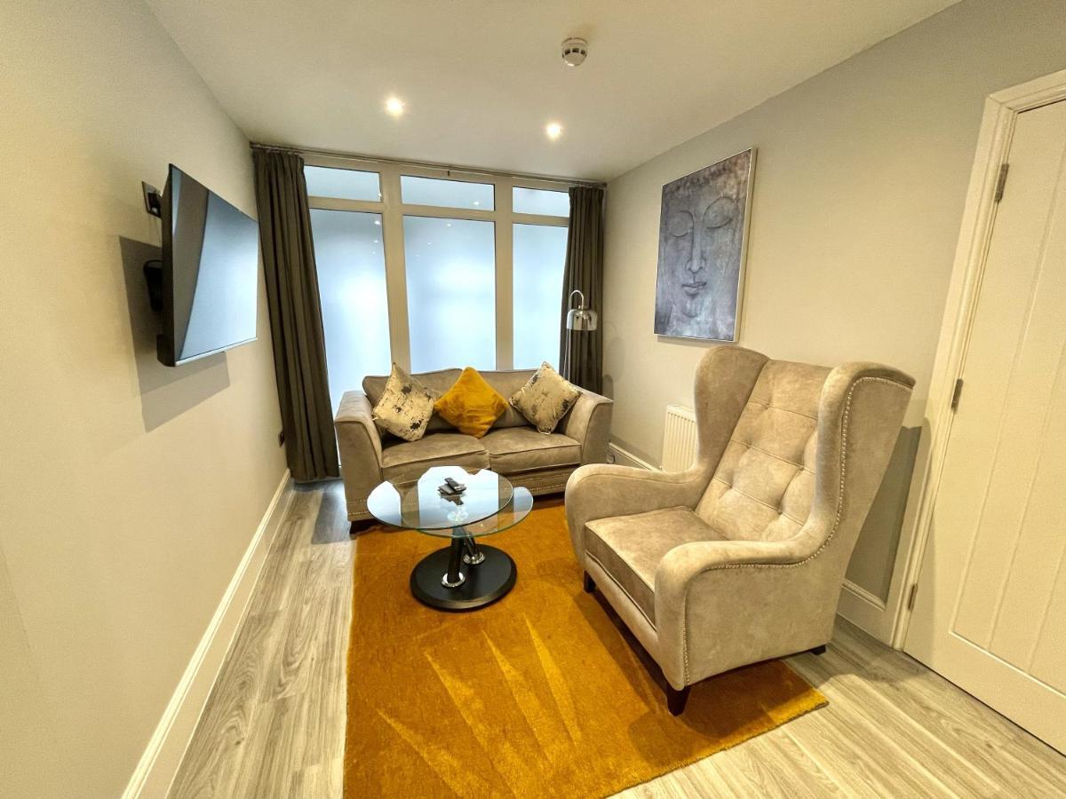 Lymm Living Otel Warrington  Dış mekan fotoğraf